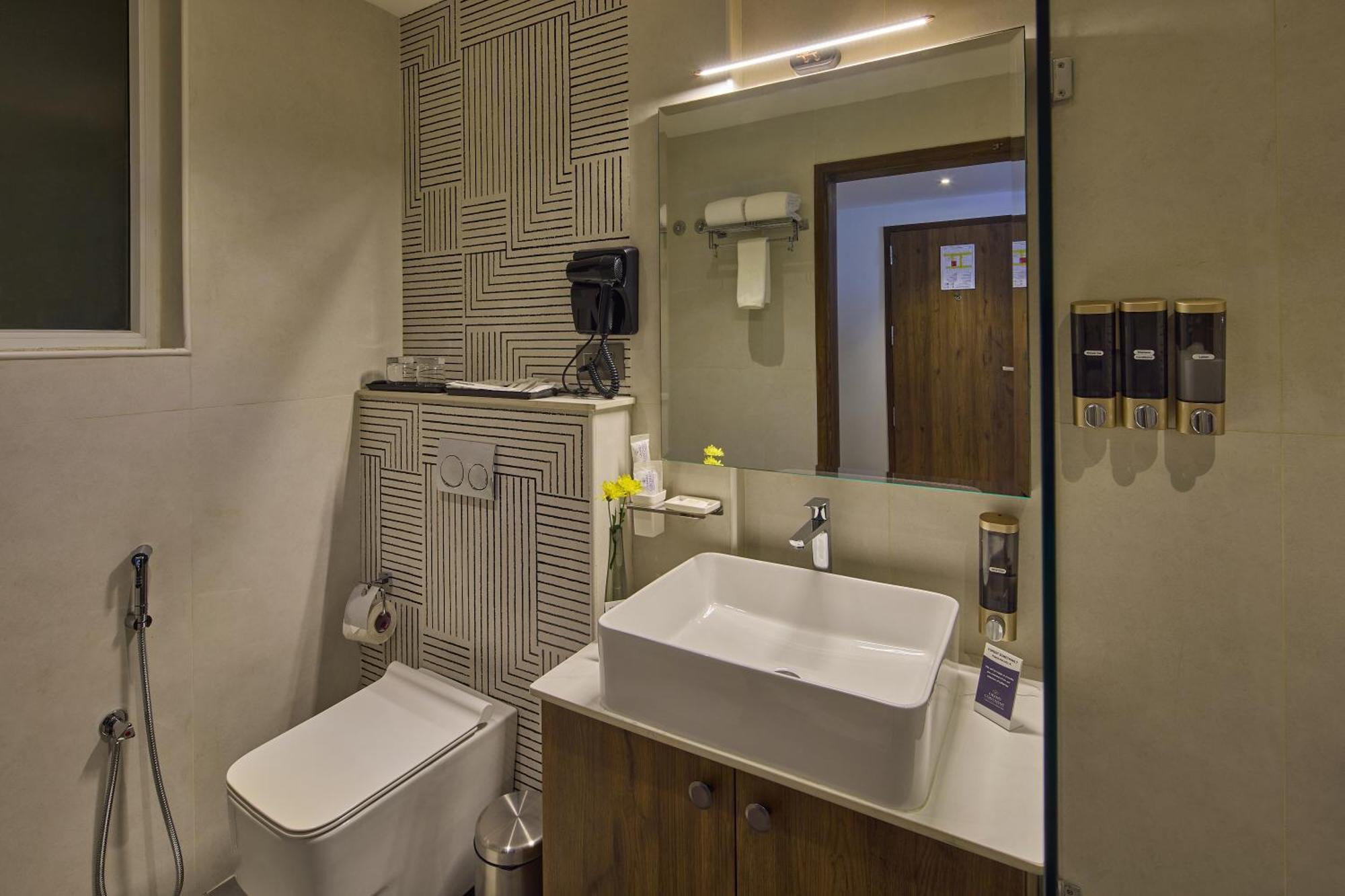 Grand Continent Hebbal A Sarovar Portico Affiliate Hotel 벵갈루루 외부 사진